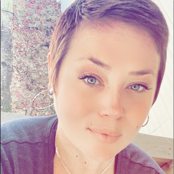 ashleyleona3838